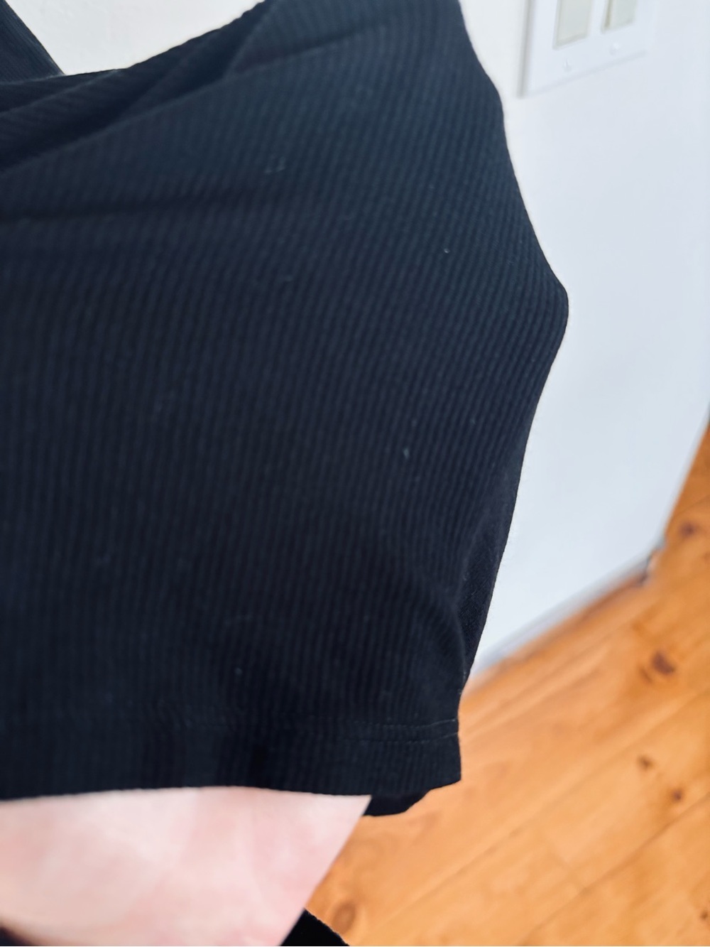 Michael Lauren Black Ribbed High-Neck Tank Top - Picture 10 of 10